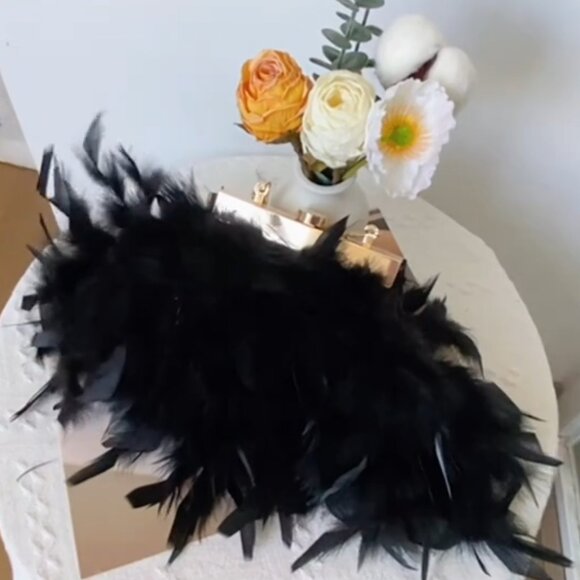 BLACK FEATHERED CLUTCH - Picture 2 of 4